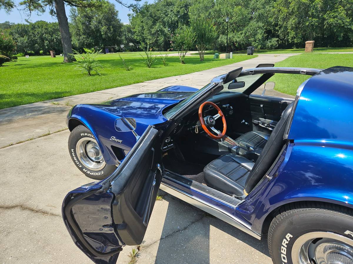 Chevrolet-corvette-stingray-1973-blue-12