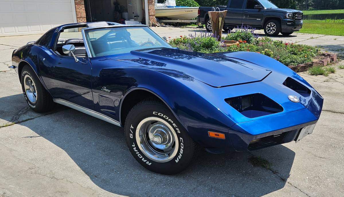 Chevrolet-corvette-stingray-1973-blue-13