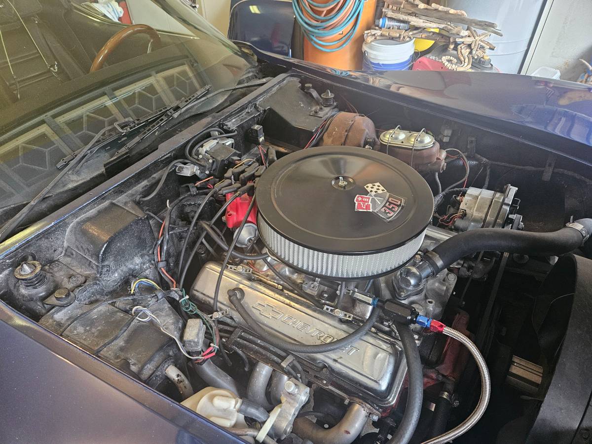 Chevrolet-corvette-stingray-1973-blue-7