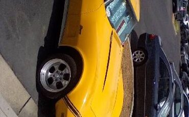 Chevrolet-corvette-stingray-1973-yellow-5