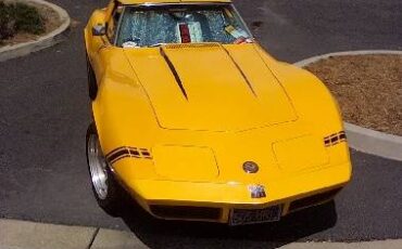 Chevrolet-corvette-stingray-1973-yellow-6