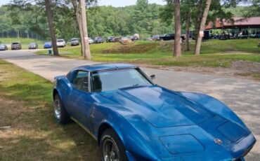 Chevrolet-corvette-stingray-1976-blue-1