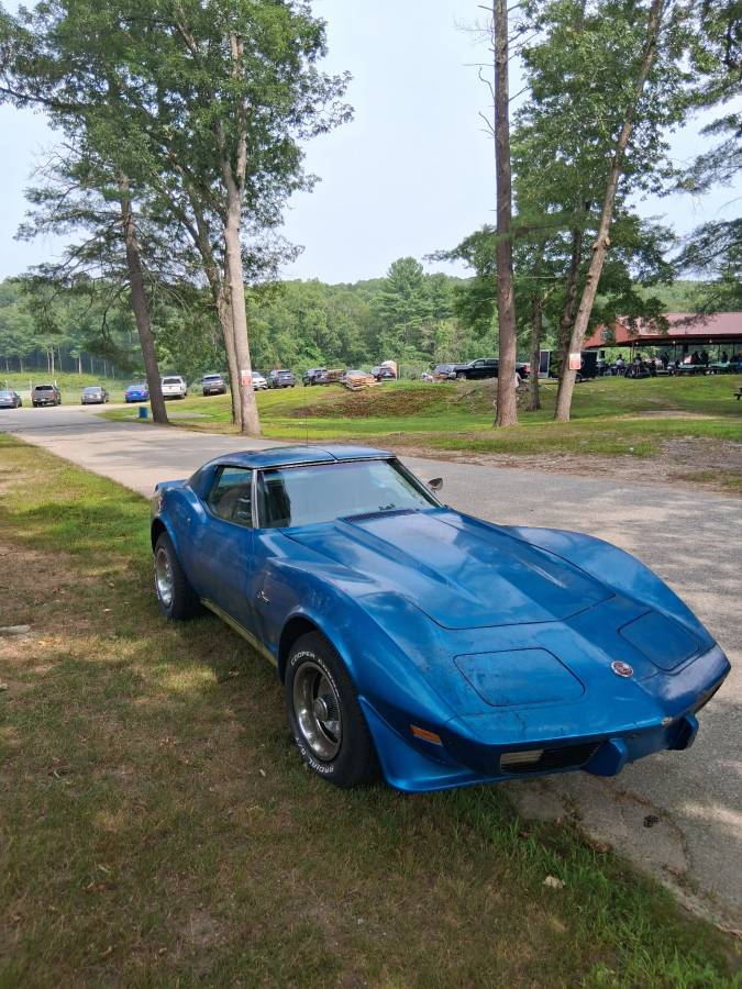 Chevrolet-corvette-stingray-1976-blue-1