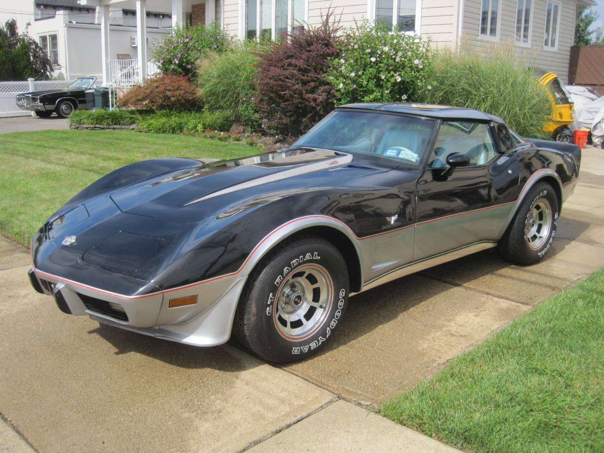 Chevrolet-corvette-stingray-1978-1