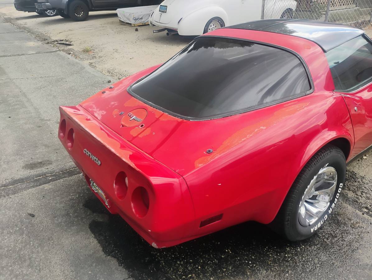 Chevrolet-corvette-stingray-1980-3