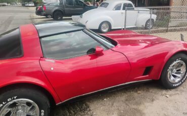 Chevrolet-corvette-stingray-1980-4