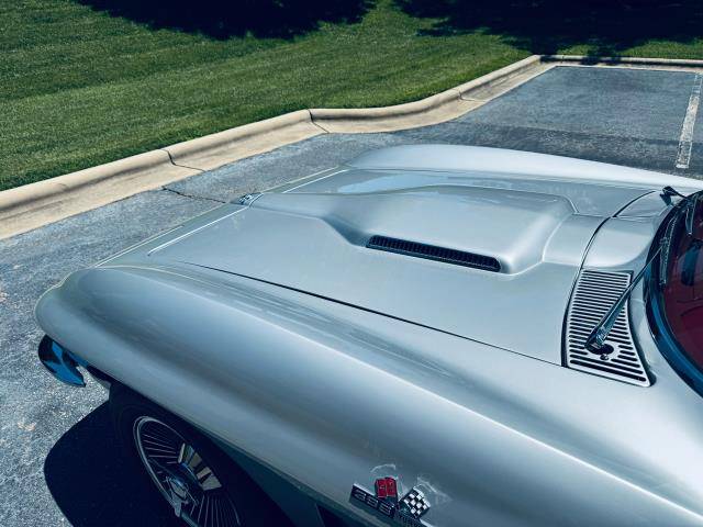 Chevrolet-corvette-stingray-conv-1965-silver-11