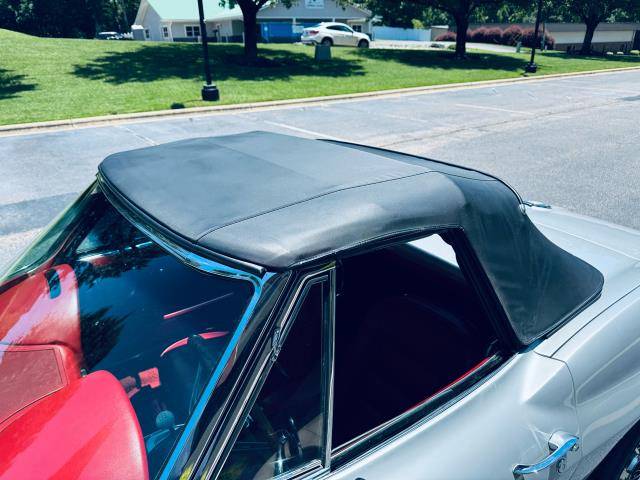Chevrolet-corvette-stingray-conv-1965-silver-17