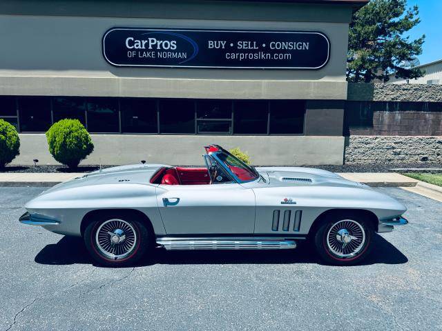 Chevrolet-corvette-stingray-conv-1965-silver-6