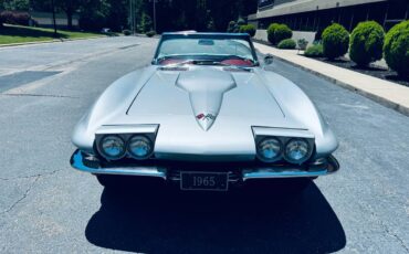 Chevrolet-corvette-stingray-convertible-1965-silver-22