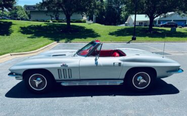 Chevrolet-corvette-stingray-convertible-1965-silver-5