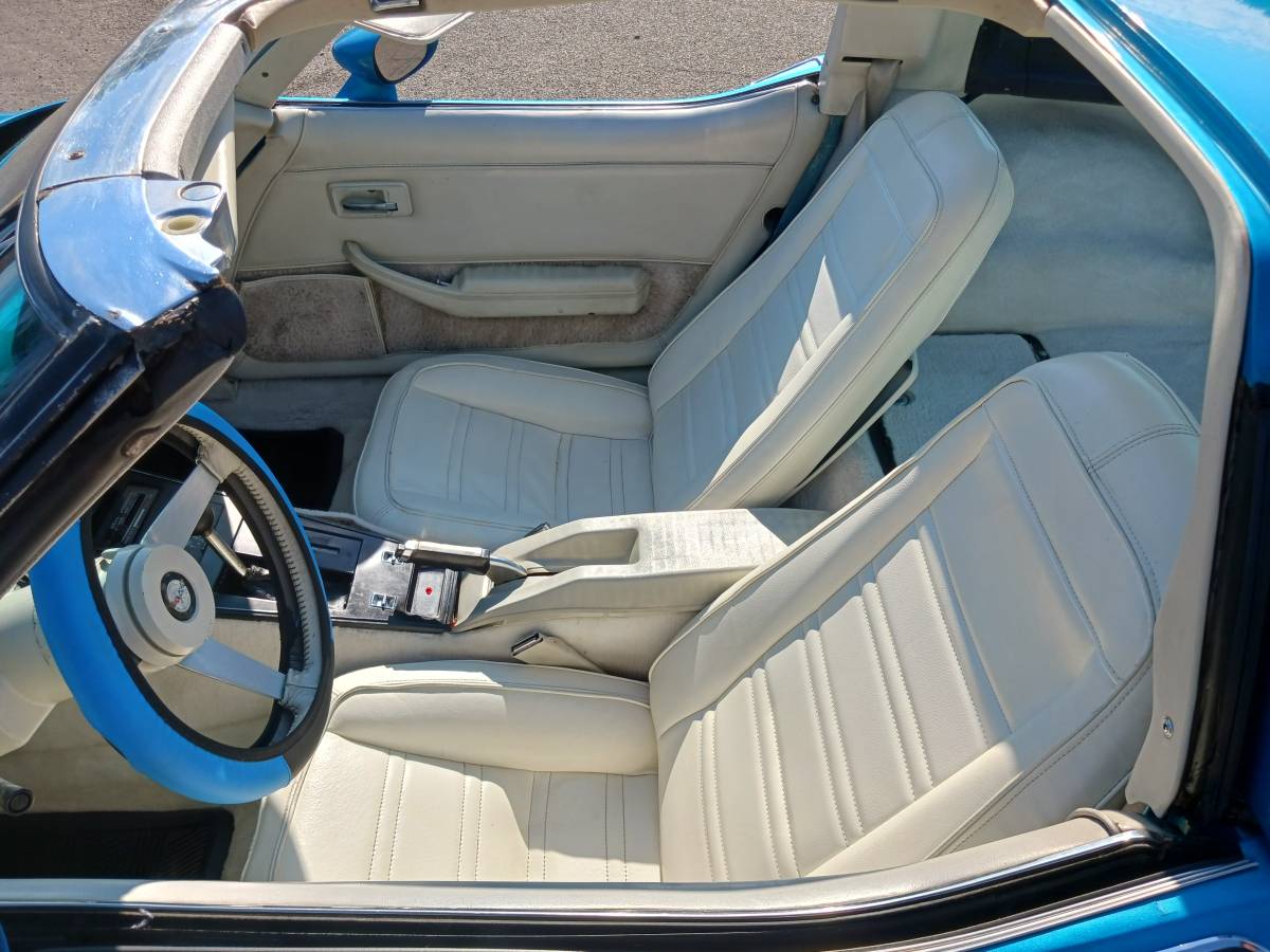 Chevrolet-corvette-w-t-tops-25th-anniversary-1978-blue-13