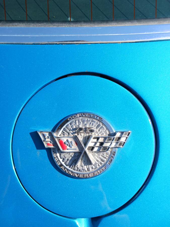 Chevrolet-corvette-w-t-tops-25th-anniversary-1978-blue-18