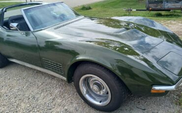 Chevrolet-corvette-w-tetops-1970-green-1