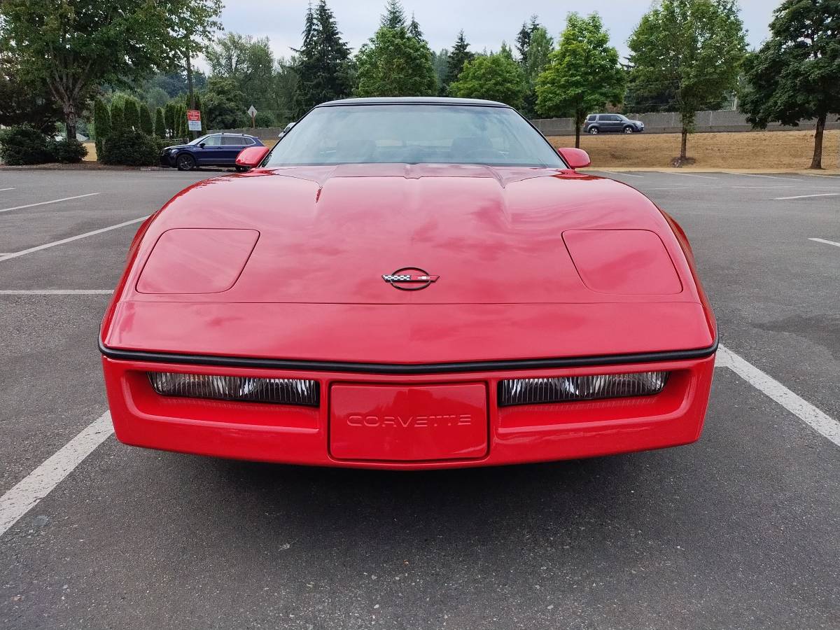 Chevrolet-corvette-z51-1986-red-1