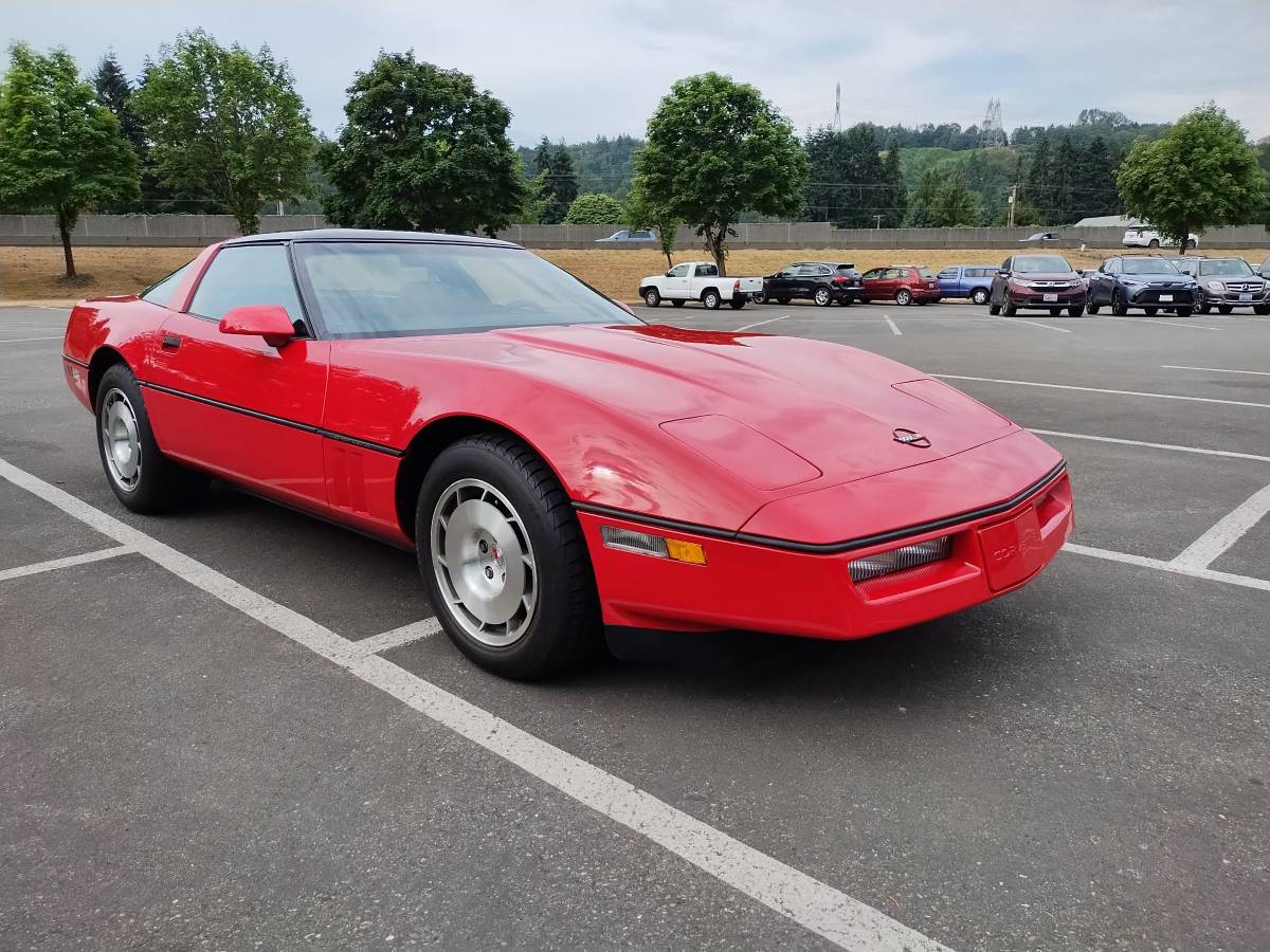 Chevrolet-corvette-z51-1986-red-2