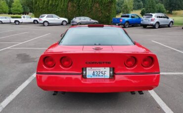 Chevrolet-corvette-z51-1986-red-4