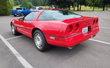 Chevrolet-corvette-z51-1986-red-5