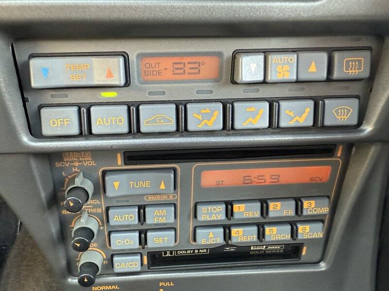 Chevrolet-corvette-zr1-1990-11