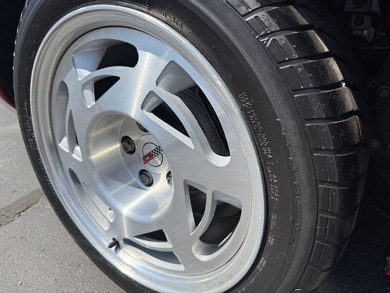 Chevrolet-corvette-zr1-1990-15