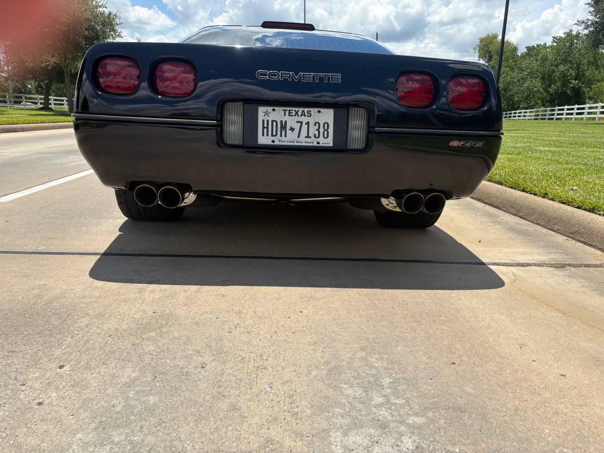 Chevrolet-corvette-zr1-1990-2