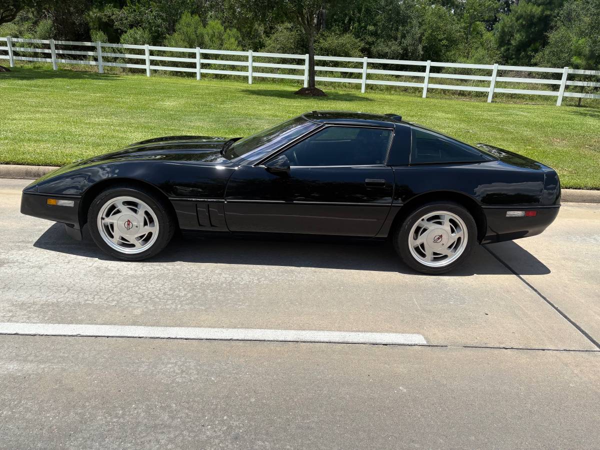 Chevrolet-corvette-zr1-1990-5