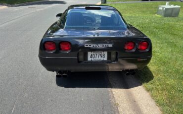 Chevrolet-corvette-zr1-1992-black-2
