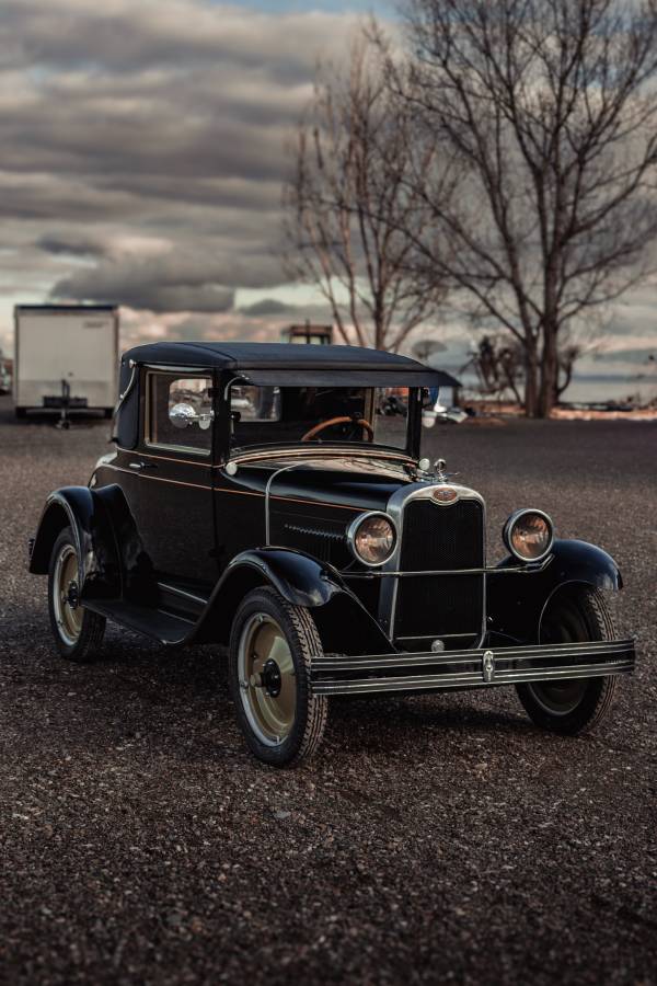 Chevrolet-coupe-1928-black-10