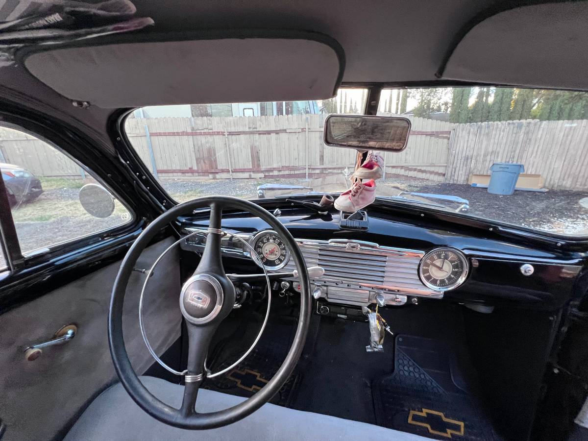 Chevrolet-coupe-1948-black-9