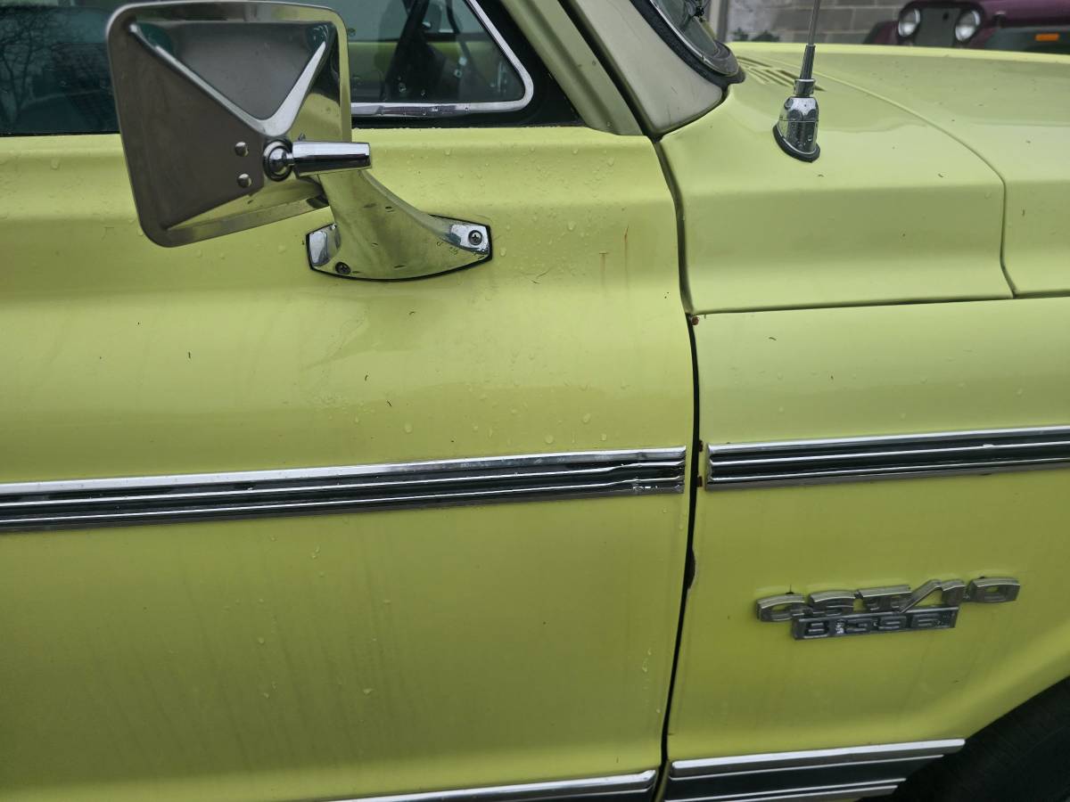 Chevrolet-cst-10-1970-yellow-10