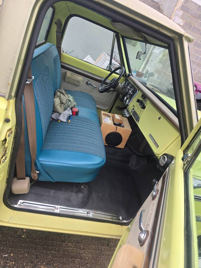 Chevrolet-cst-10-1970-yellow-2