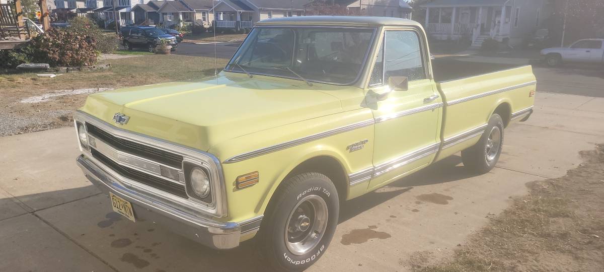 Chevrolet-cst-10-1970-yellow