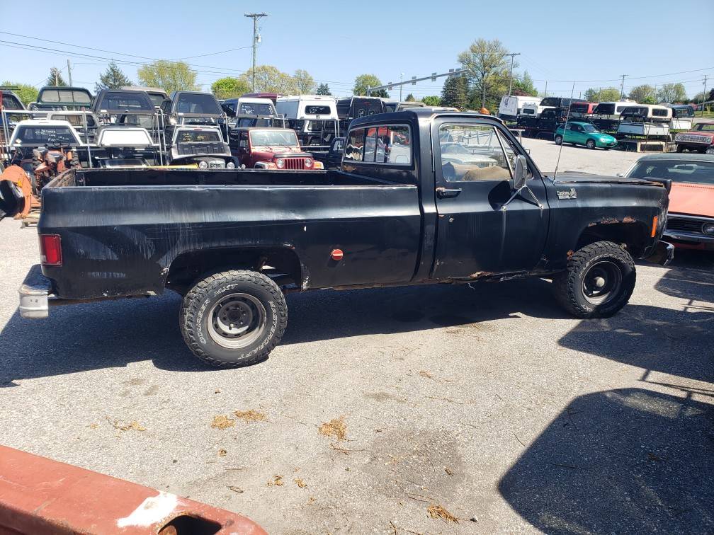 Chevrolet-custom-deluxe-10-1979-black-1