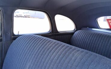Chevrolet-custom-deluxe-1946-blue-3
