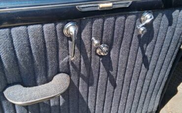 Chevrolet-custom-deluxe-1946-blue-4