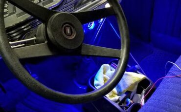 Chevrolet-custom-deluxe-1946-blue-6