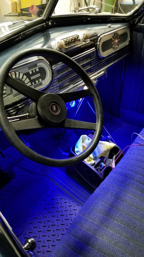 Chevrolet-custom-deluxe-1946-blue-6