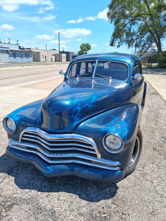 Chevrolet-custom-deluxe-1946-blue