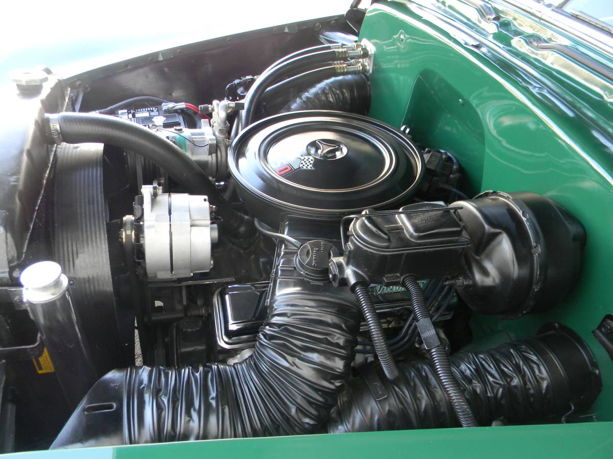 Chevrolet-deluxe-1952-30