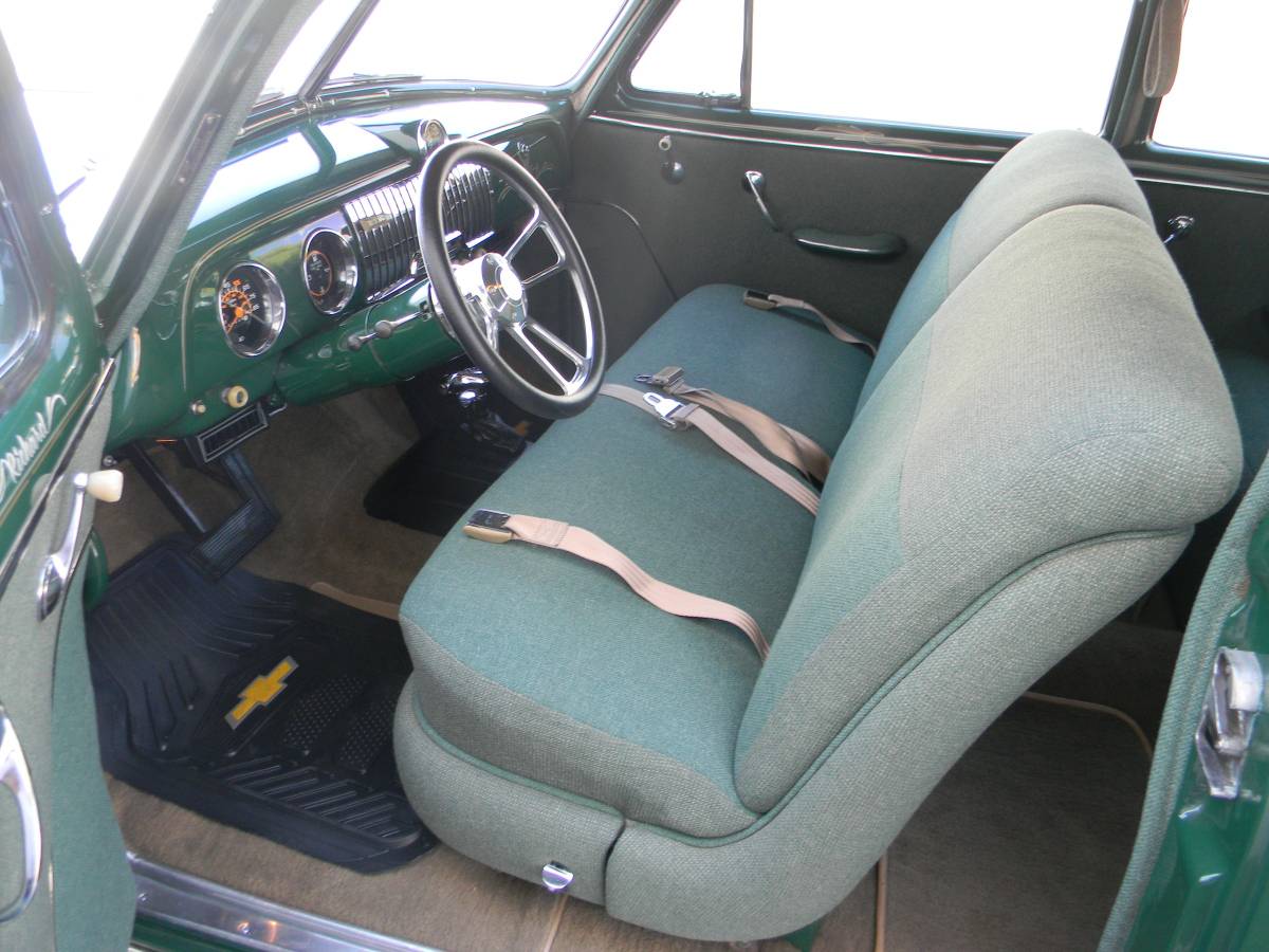 Chevrolet-deluxe-1952-40