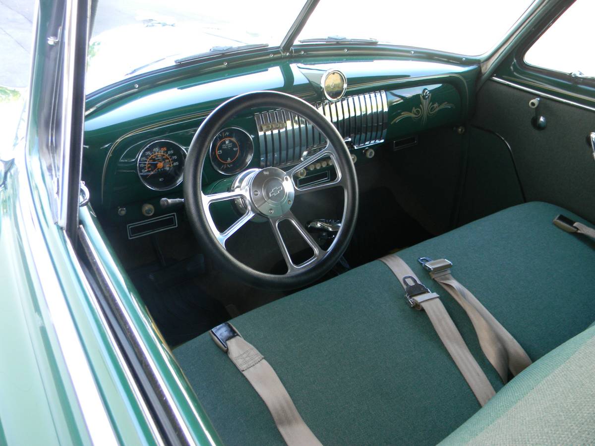Chevrolet-deluxe-1952-41
