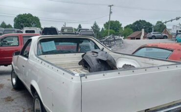 Chevrolet-el-camino-12-ton-nominal-1986-white-2