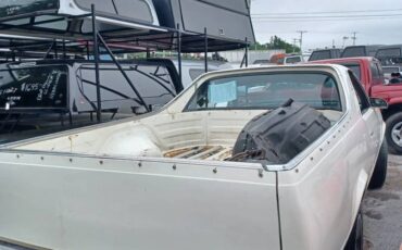 Chevrolet-el-camino-12-ton-nominal-1986-white-3