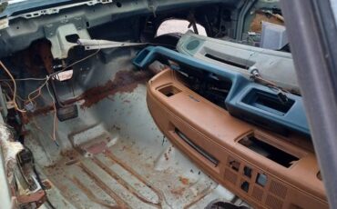 Chevrolet-el-camino-12-ton-nominal-1986-white-4