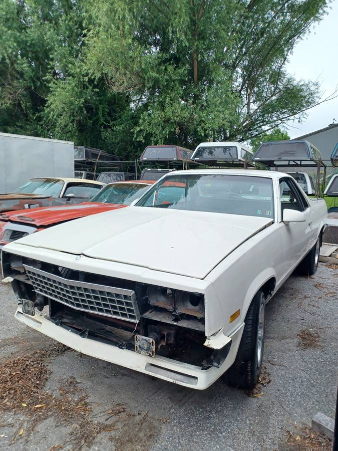 Chevrolet-el-camino-12-ton-nominal-1986-white