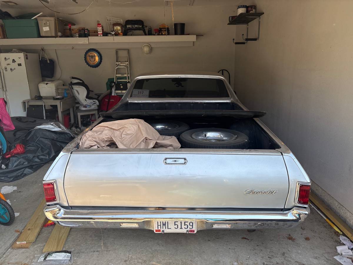 Chevrolet-el-camino-1968-silver-8