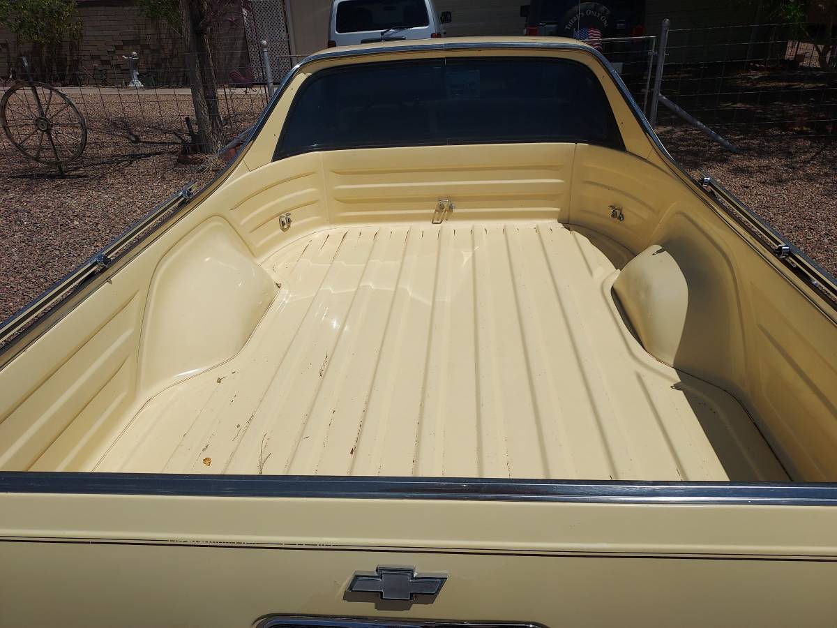 Chevrolet-el-camino-1986-yellow-5