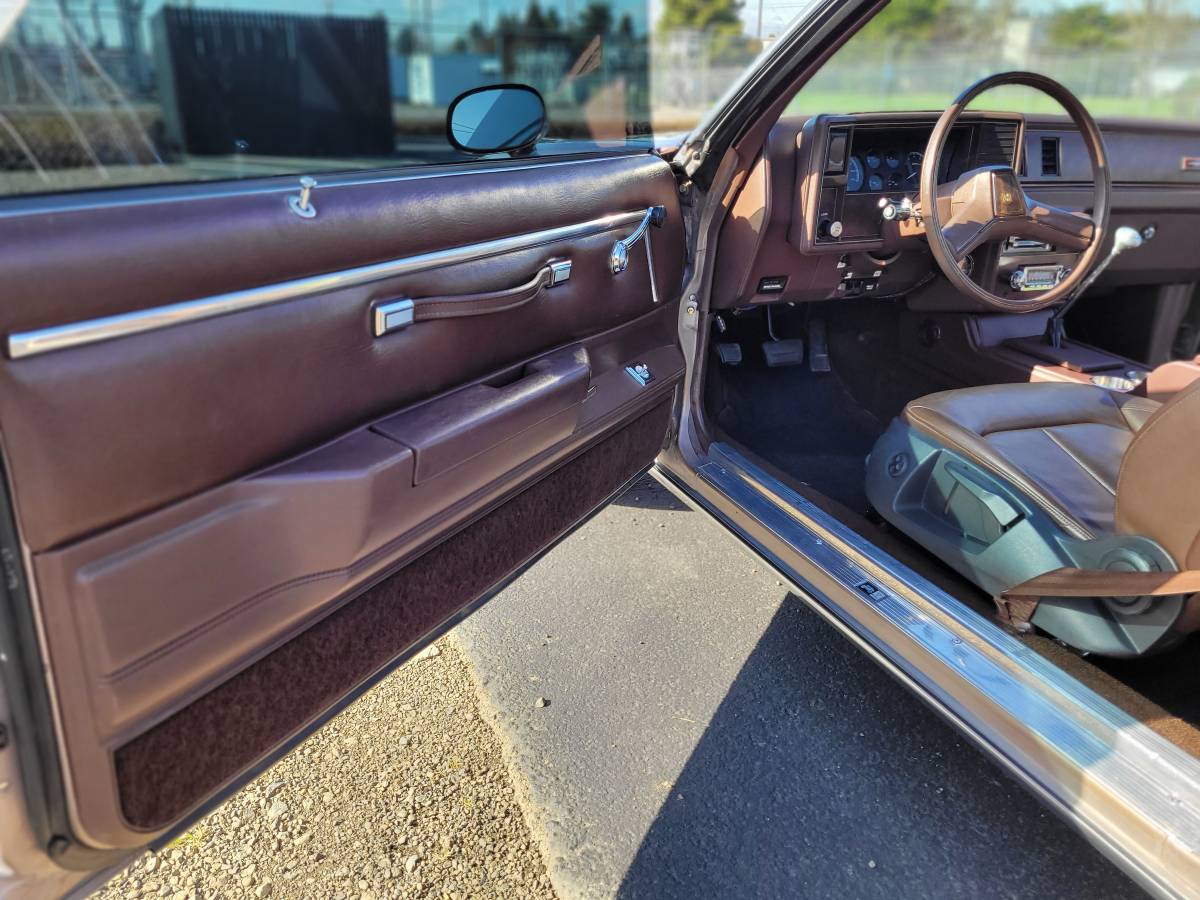 Chevrolet-el-camino-elcamino-classic-hot-rod-chevr-1983-brown-8