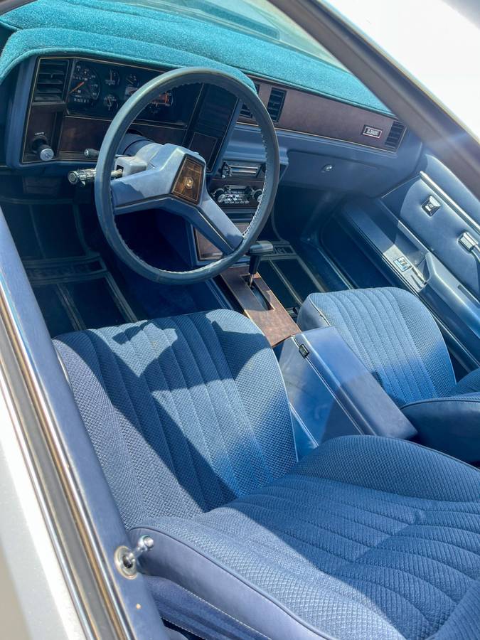 Chevrolet-el-camino-ss-1984-silver-2