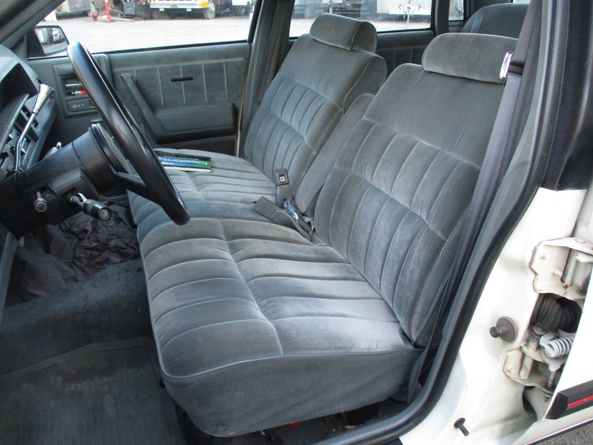 Chevrolet-euro-sport-1989-white-15